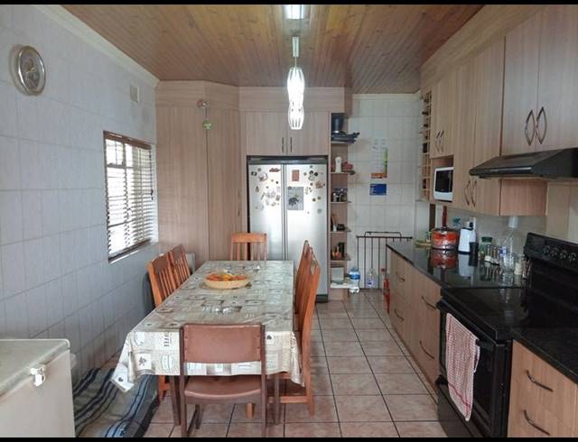 4 BEDROOM HOUSE FOR SALE IN SYMHURST